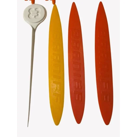 Vintage Lot of 35 Swizzle Sticks Braniff Playboy Tampa Jai Alai Skeleton Keys - Picture 10 of 12